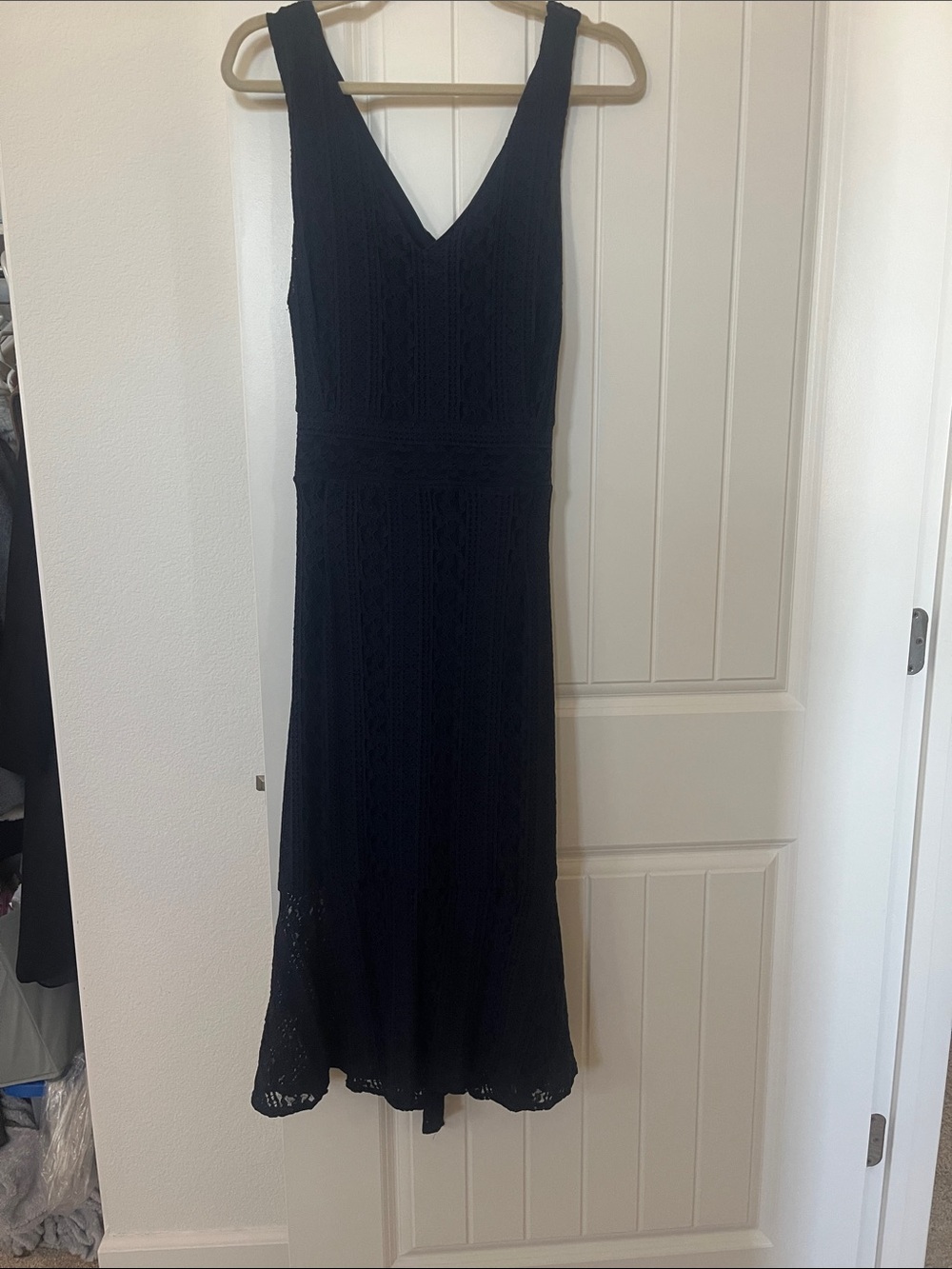 RACHEL Rachel Roy Black Sleeveless V-Neck Lace Midi Dress